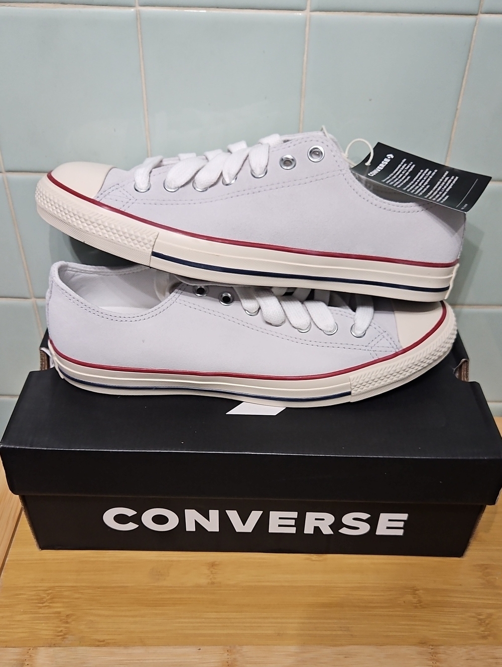 Converse Mens All Star Sneakers in Light Gray with Red & Navy Stripe Size 9